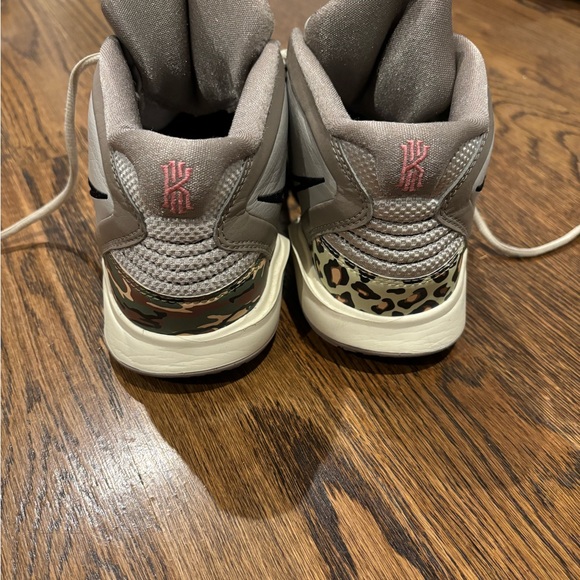 Nike Kyrie Infinity Leopard youth 7 - Picture 4 of 7
